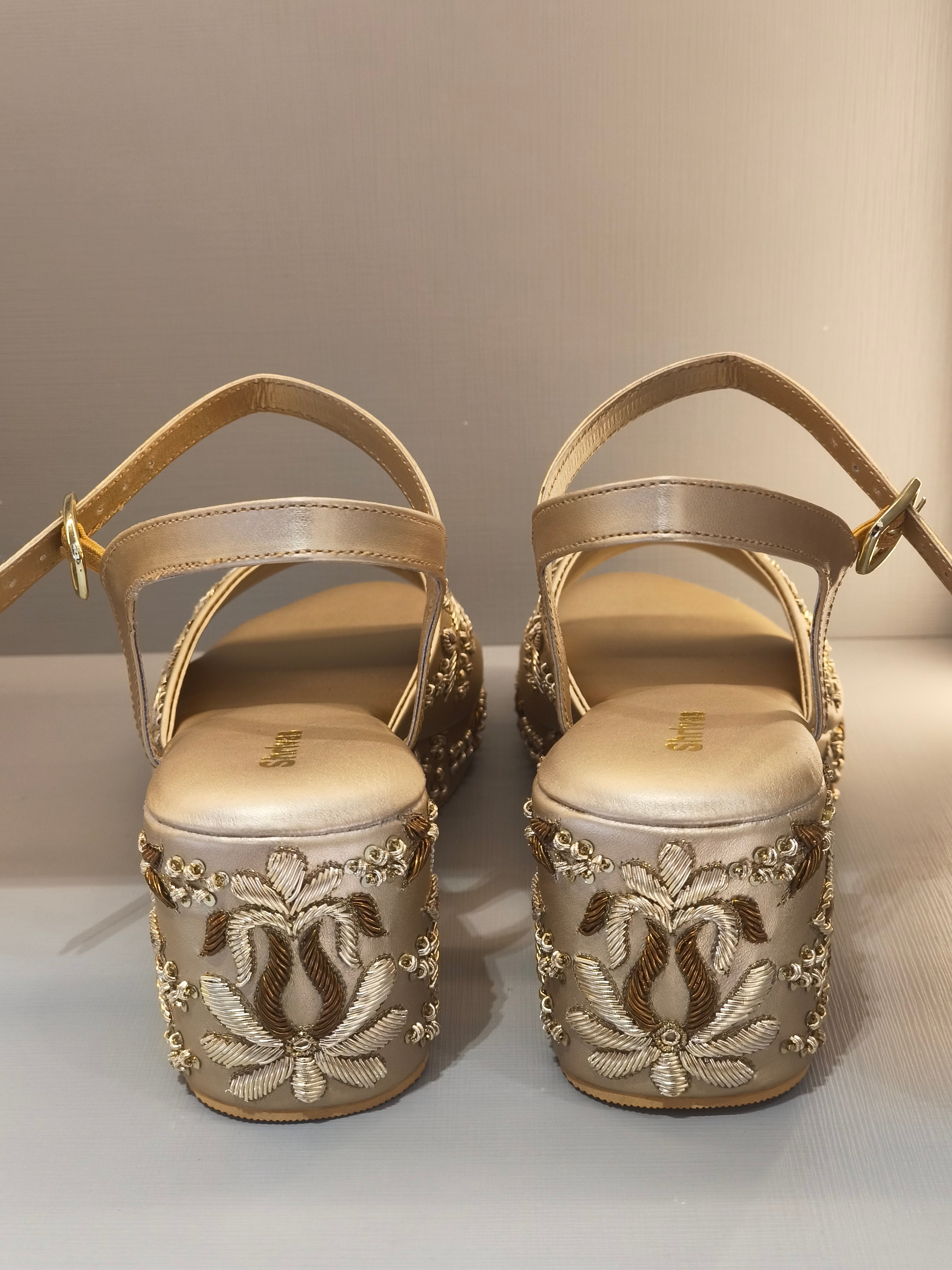Valentino - Gold