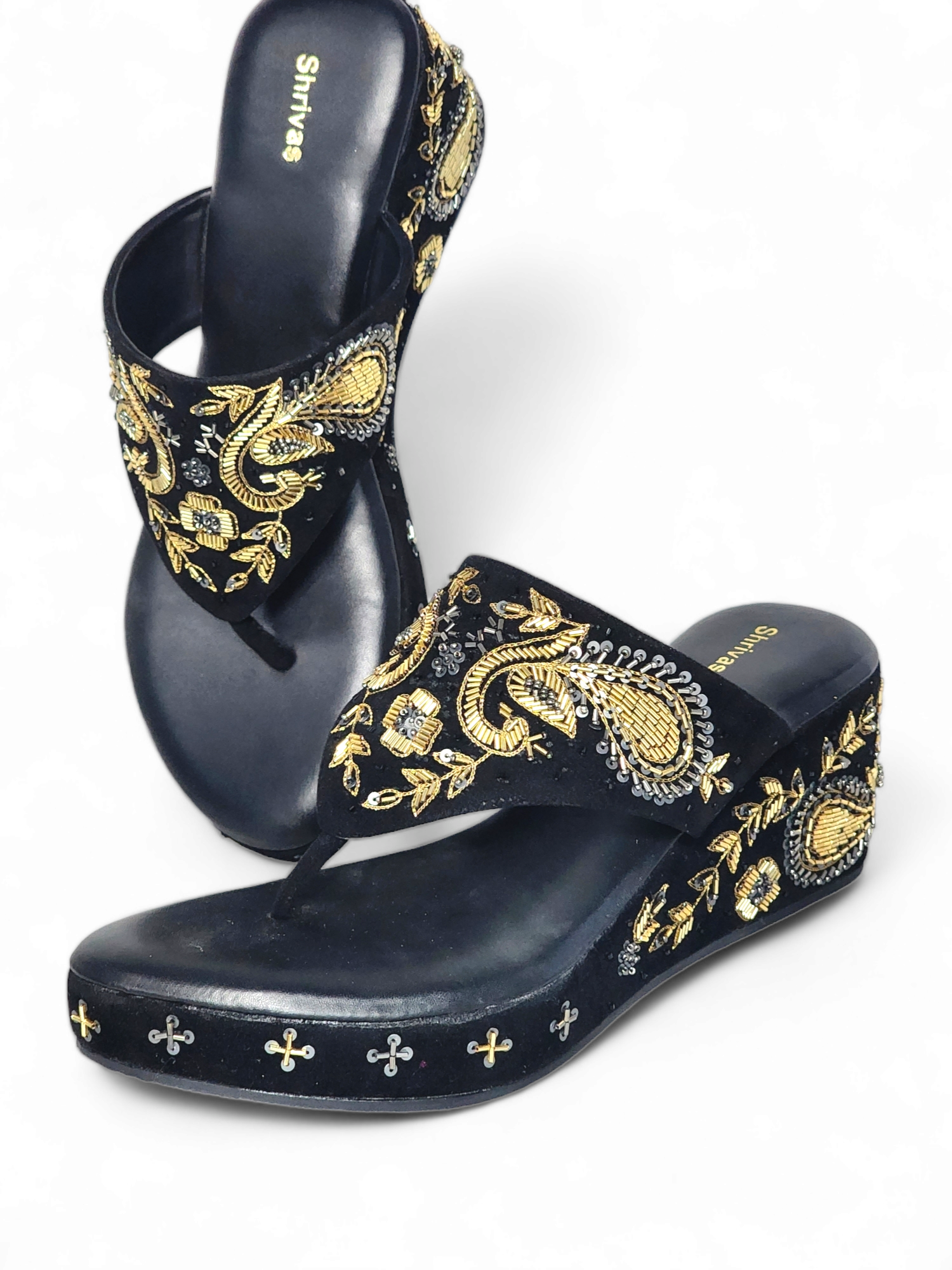 Paragon black - Gold Emb