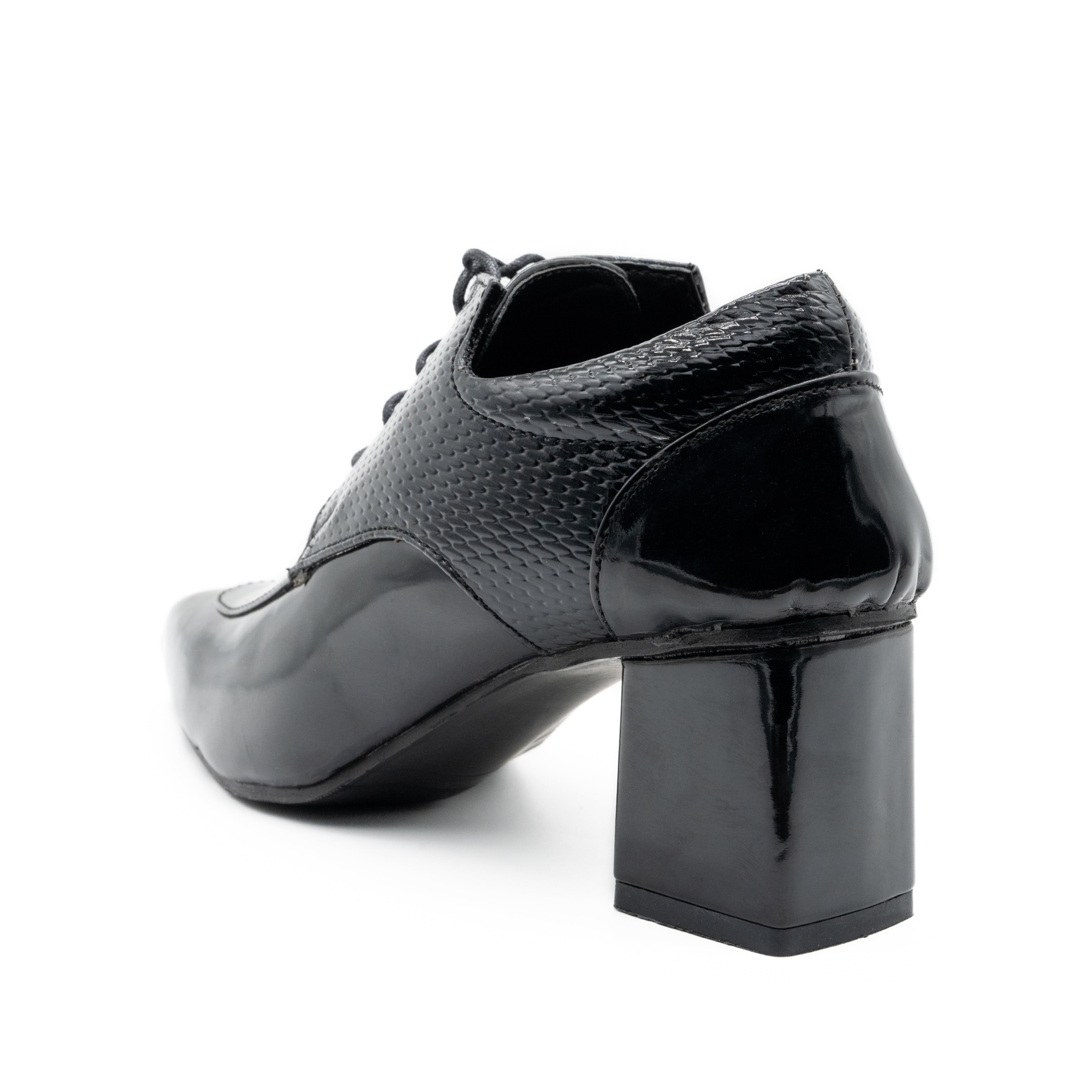 Diana - Black patent