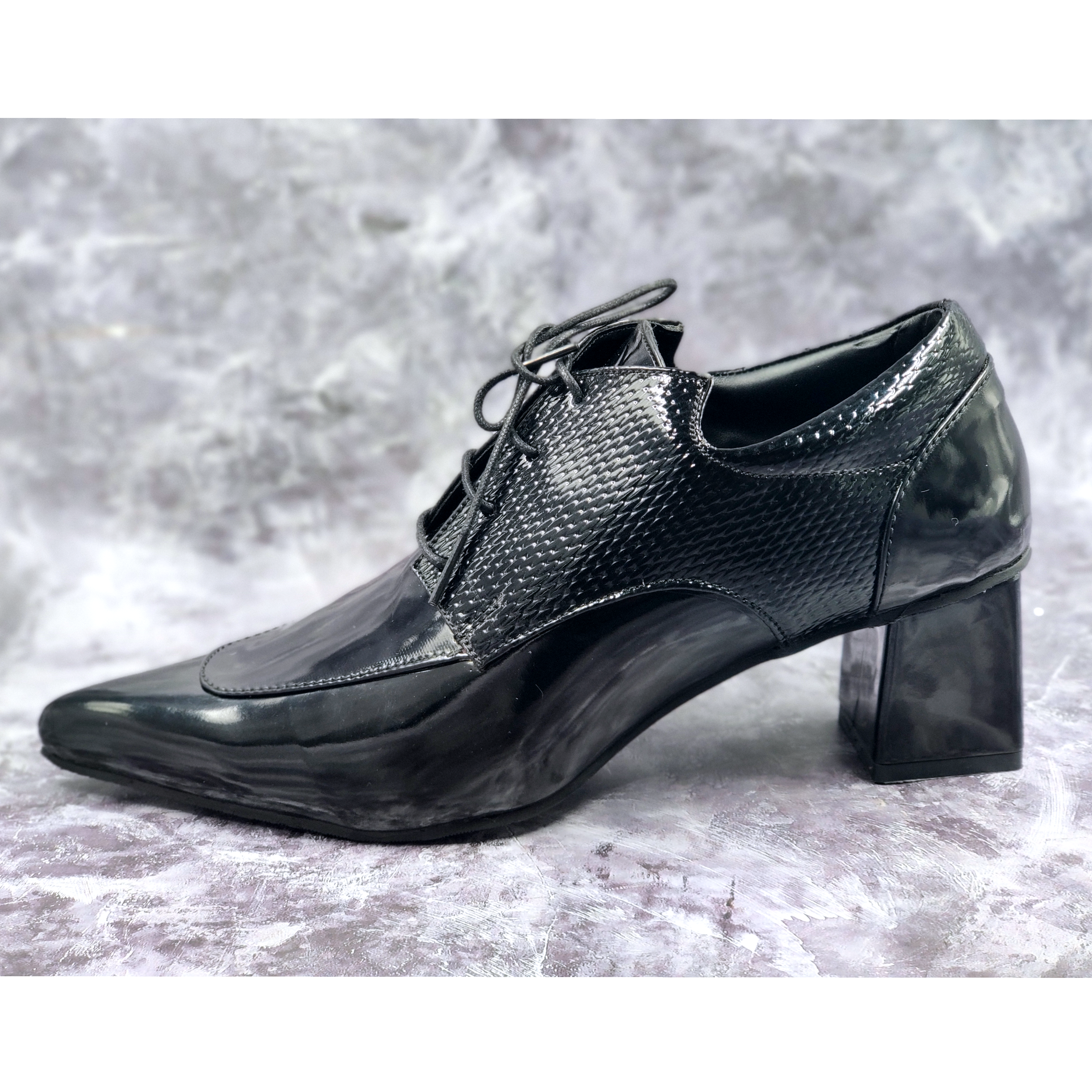 Diana - Black patent